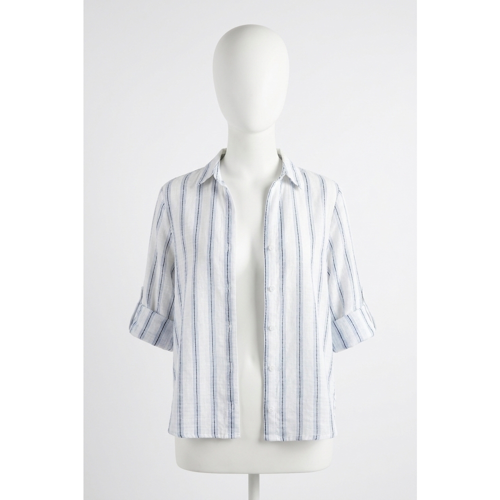 NEW BELLA DAHL split back button down top in black & white shadow stripe